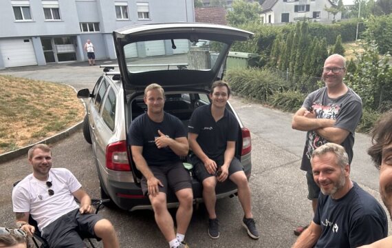 Mit Herz und Handwerk: Geburtstäfeli für Ben